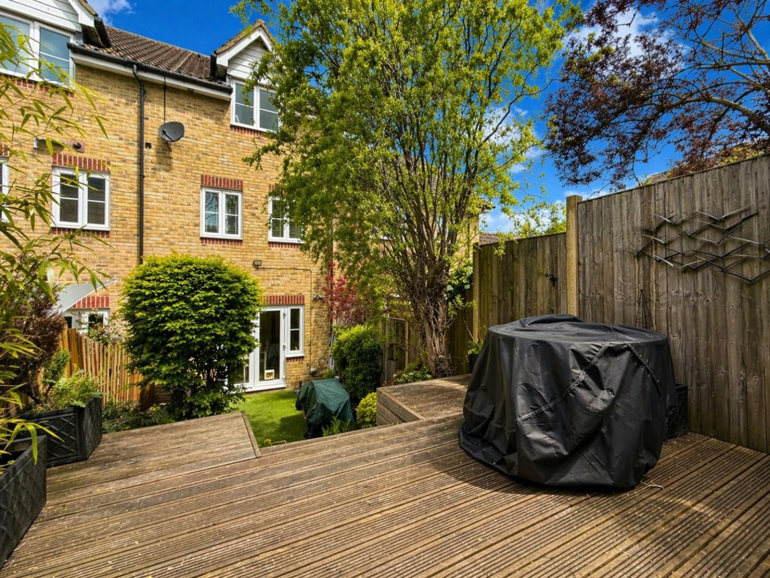 Guernsey Way, Kennington, Ashford