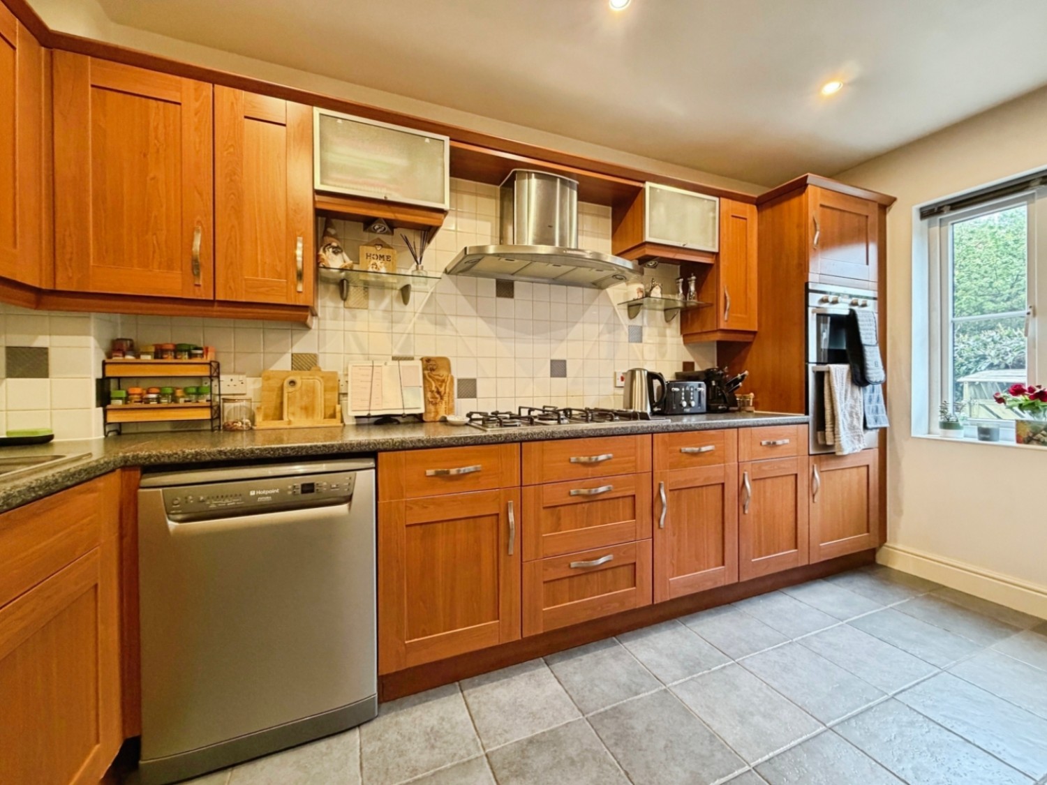 Guernsey Way, Kennington, Ashford