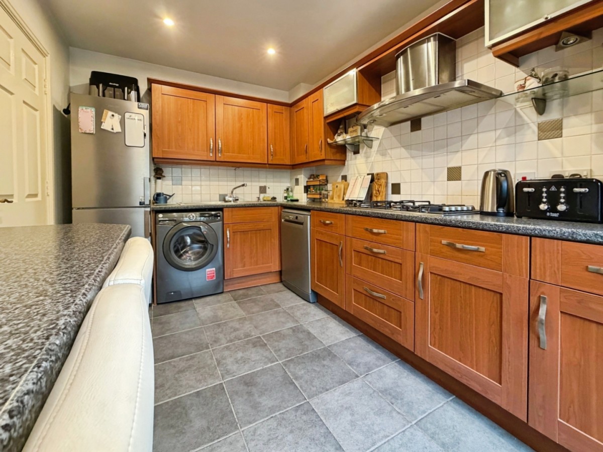 Guernsey Way, Kennington, Ashford