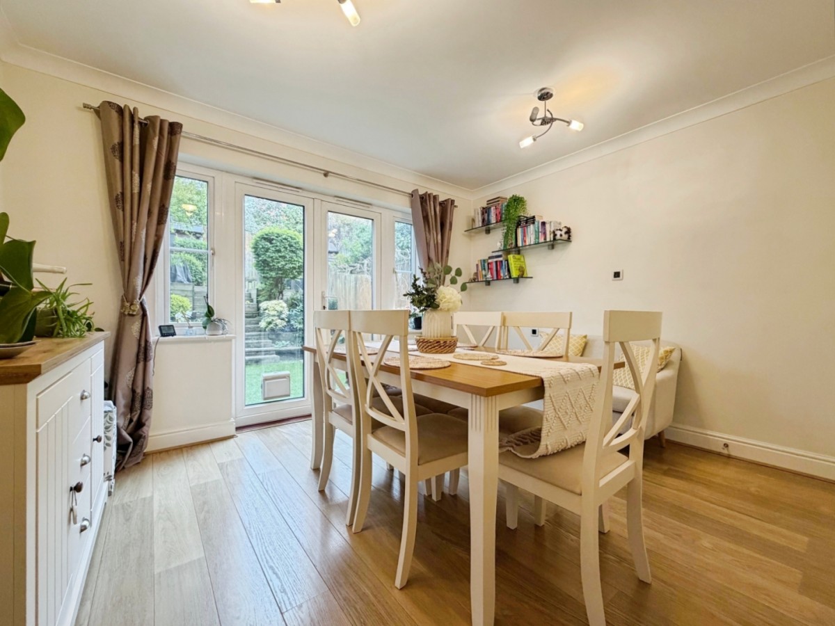 Guernsey Way, Kennington, Ashford