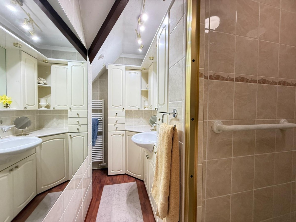 Lawns Park, North Woodchester, Stroud