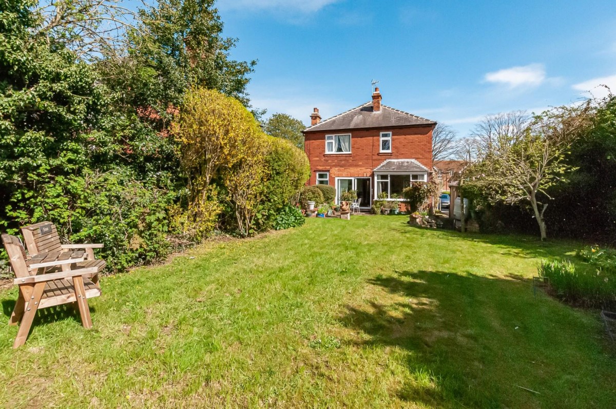 Molescroft Road, Beverley, HU17 7EG