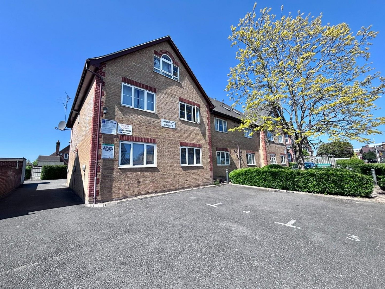 Aubrey Court, Dawley Road, Hayes