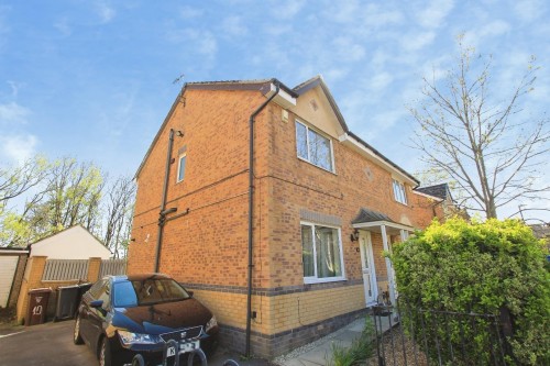 Holmefield View Bradford, BD4 0TJ