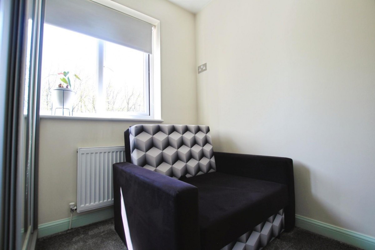 Holmefield View Bradford, BD4 0TJ