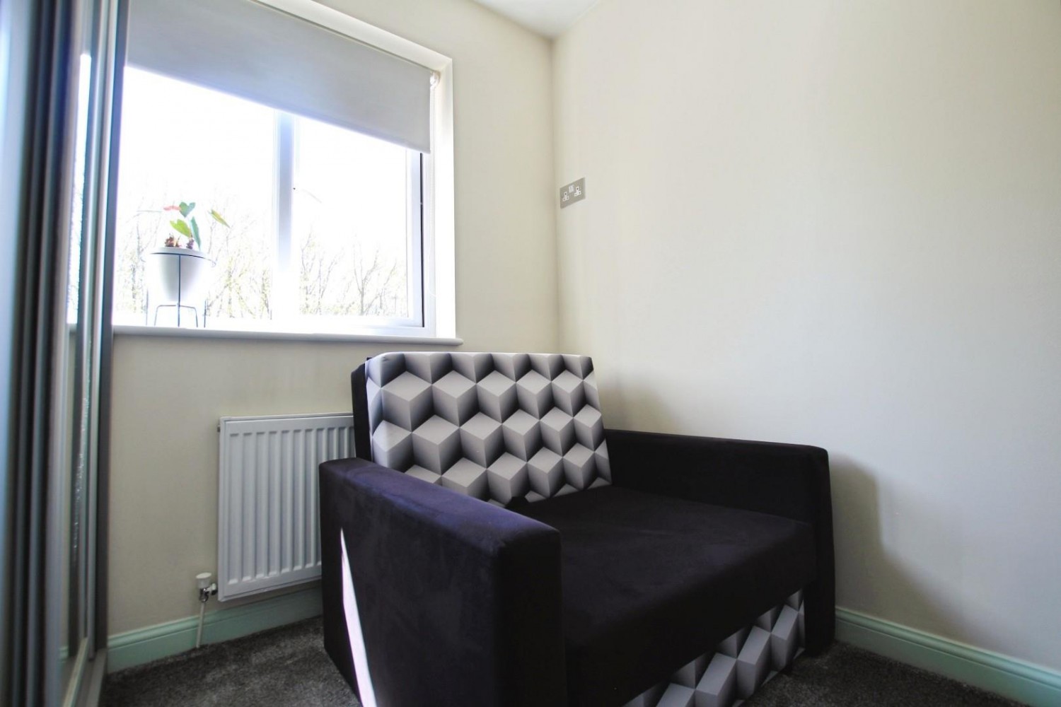 Holmefield View Bradford, BD4 0TJ