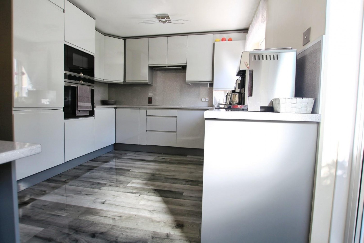 Holmefield View Bradford, BD4 0TJ