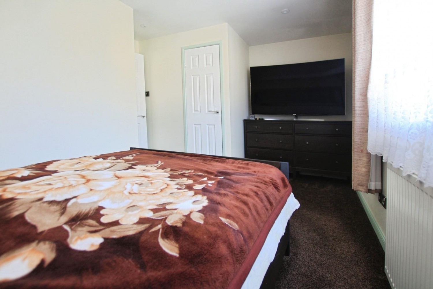 Holmefield View Bradford, BD4 0TJ