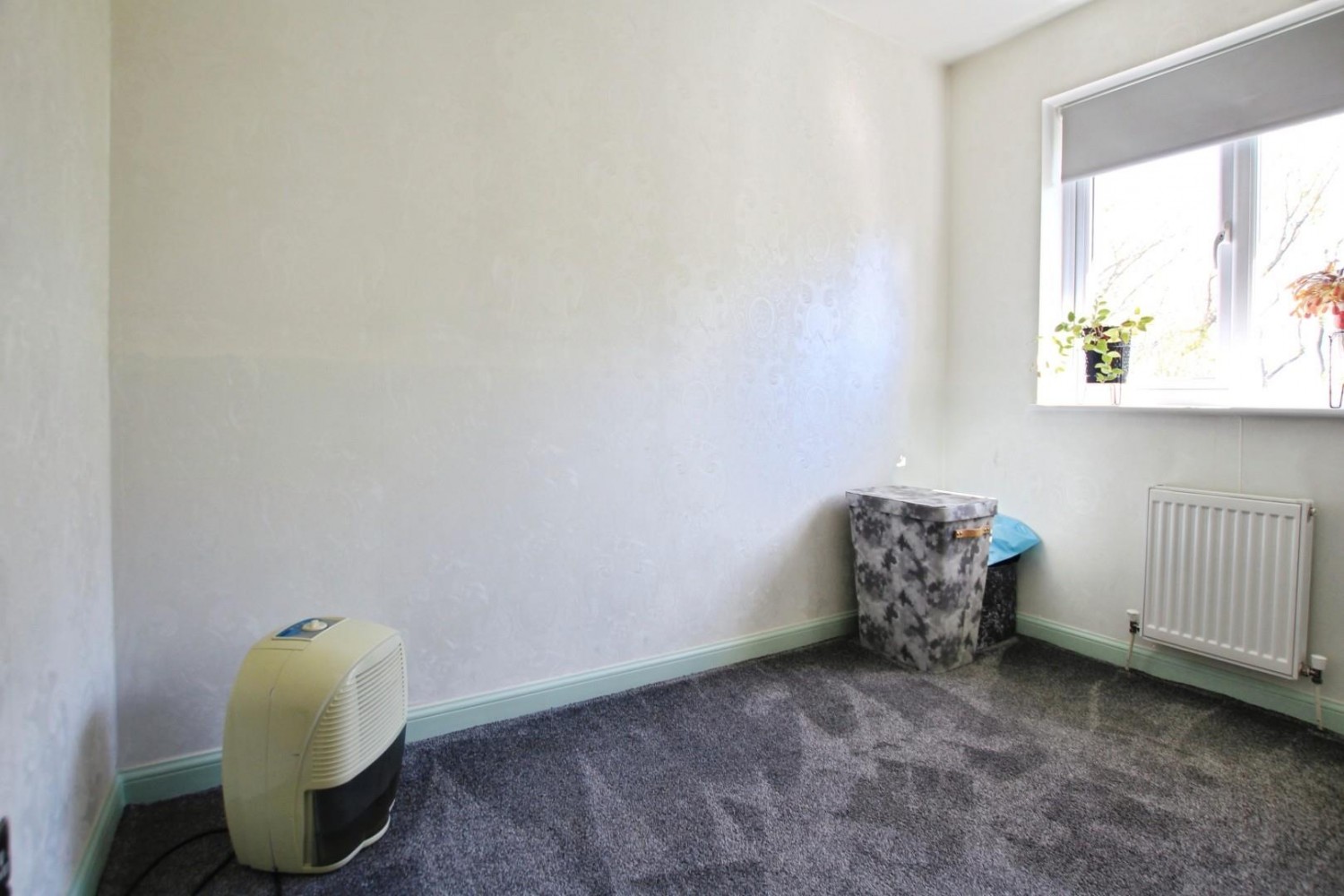 Holmefield View Bradford, BD4 0TJ