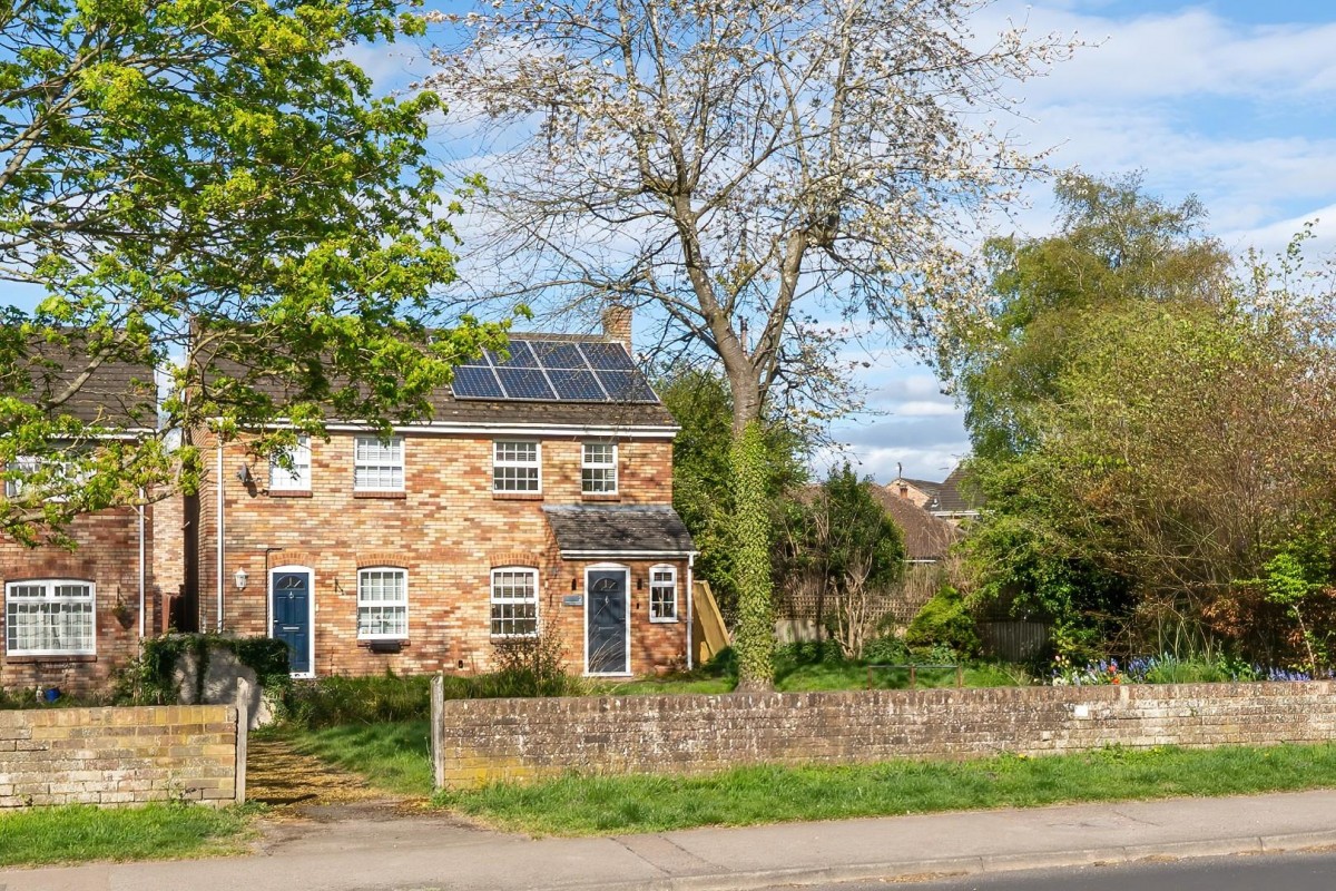 Cheddington Road, Pitstone