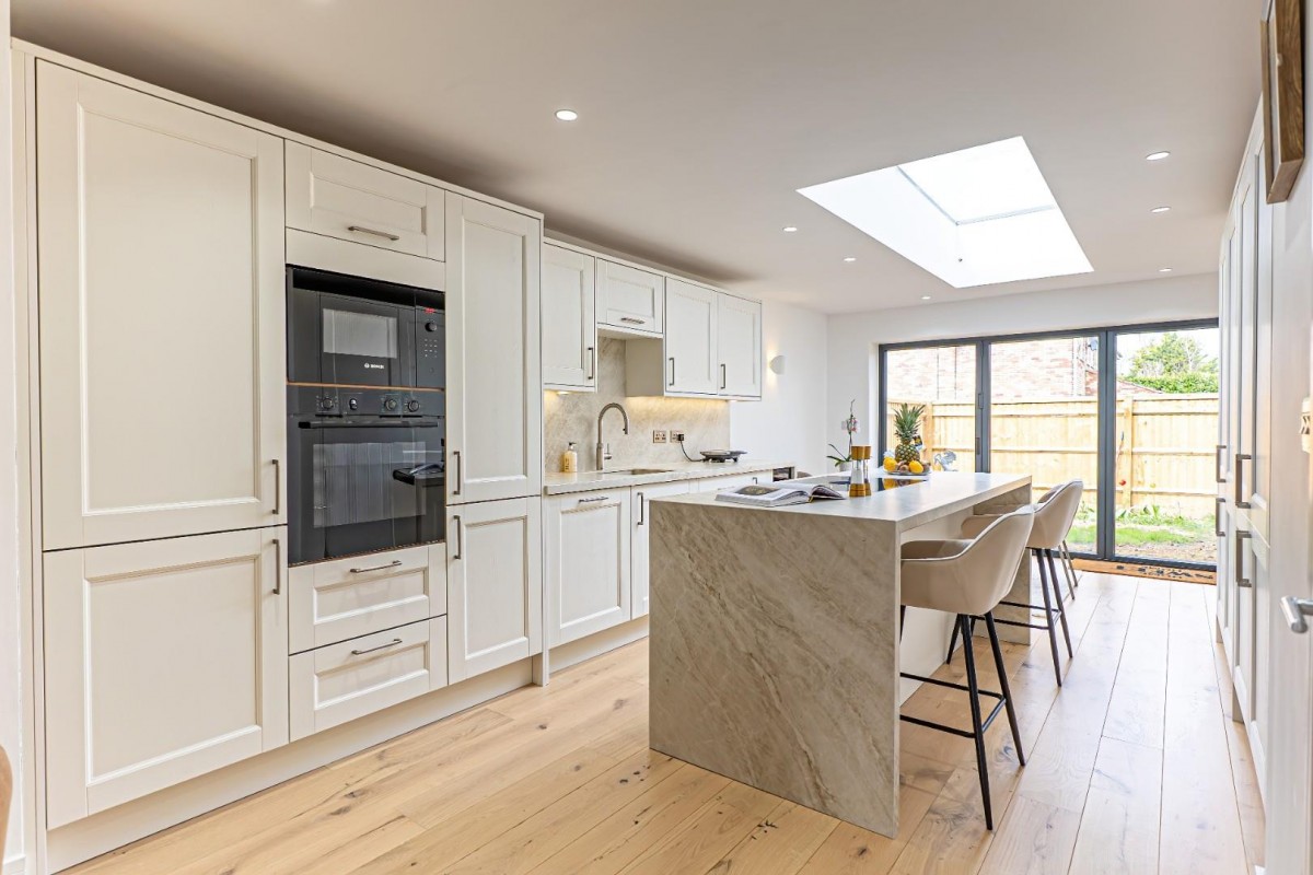 Cheddington Road, Pitstone