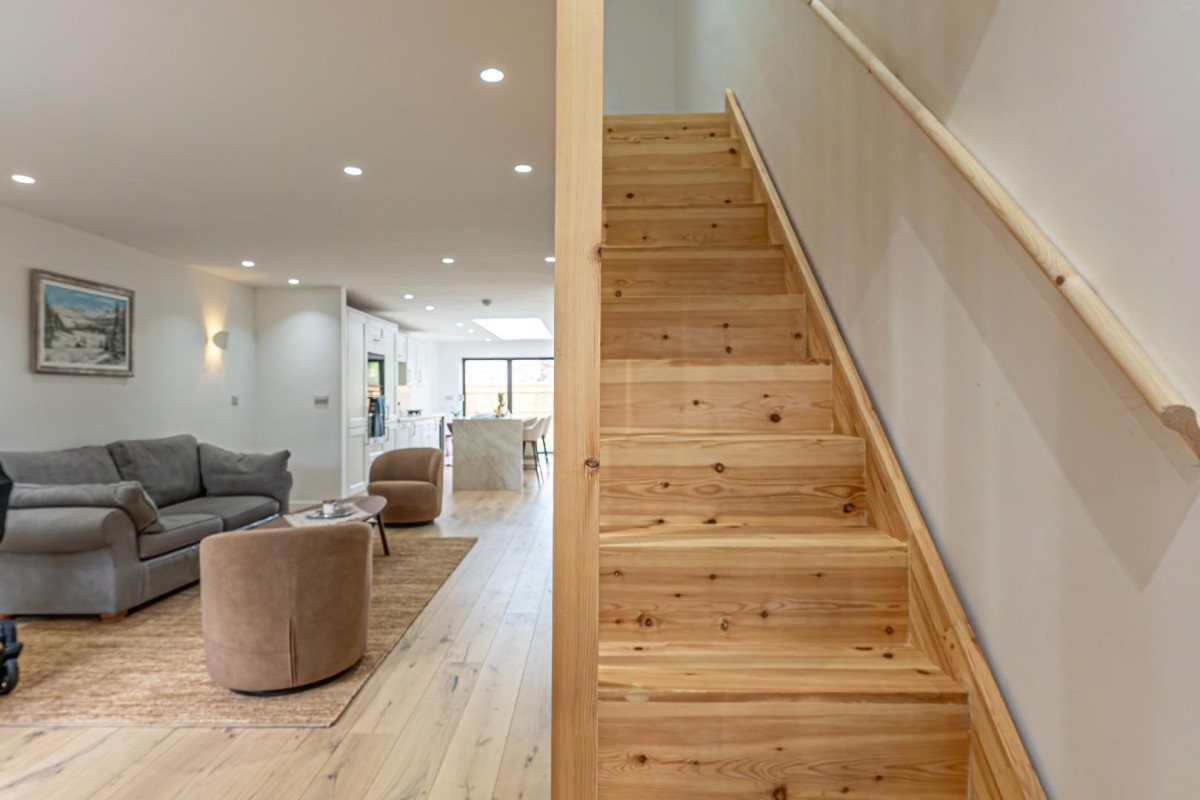 Cheddington Road, Pitstone