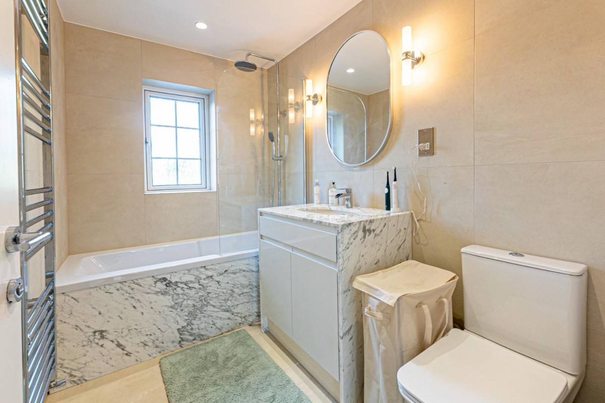 Cheddington Road, Pitstone