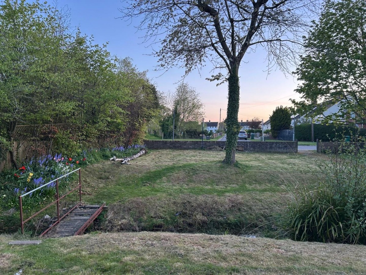 Cheddington Road, Pitstone