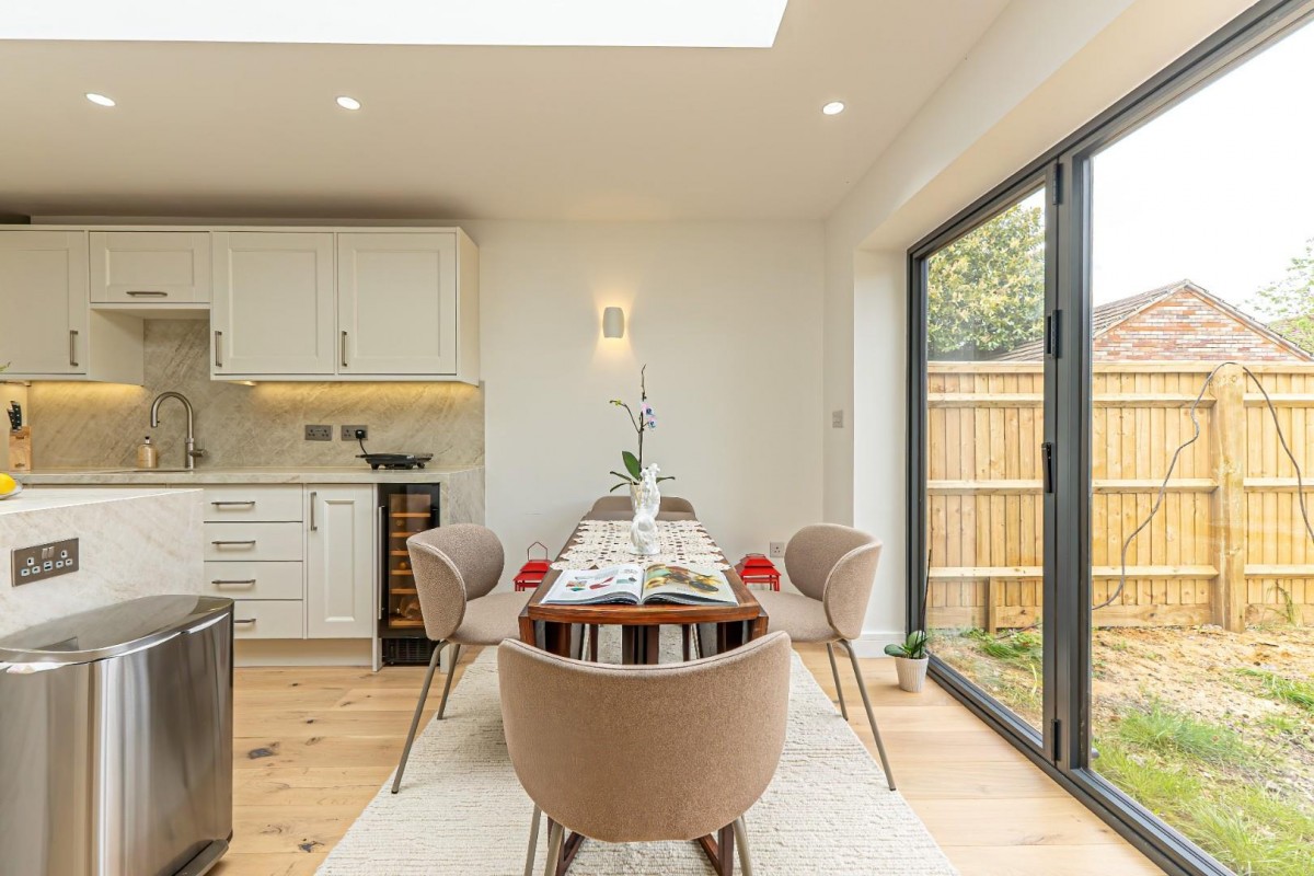 Cheddington Road, Pitstone