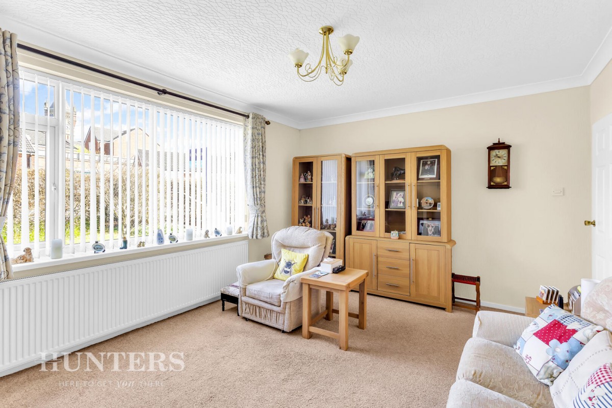 Birch Hill Crescent, Hurstead OL12 9QF