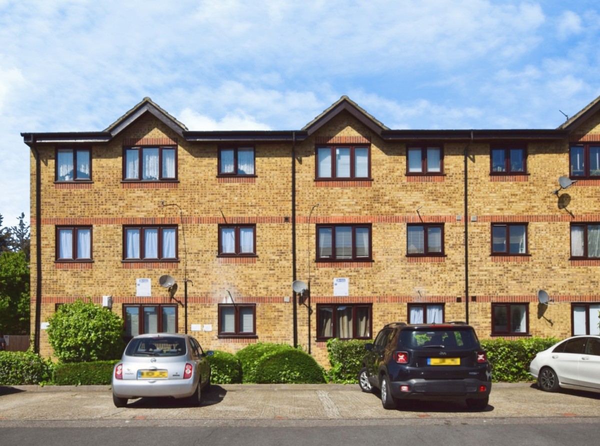 Vignoles Road, Romford, RM7