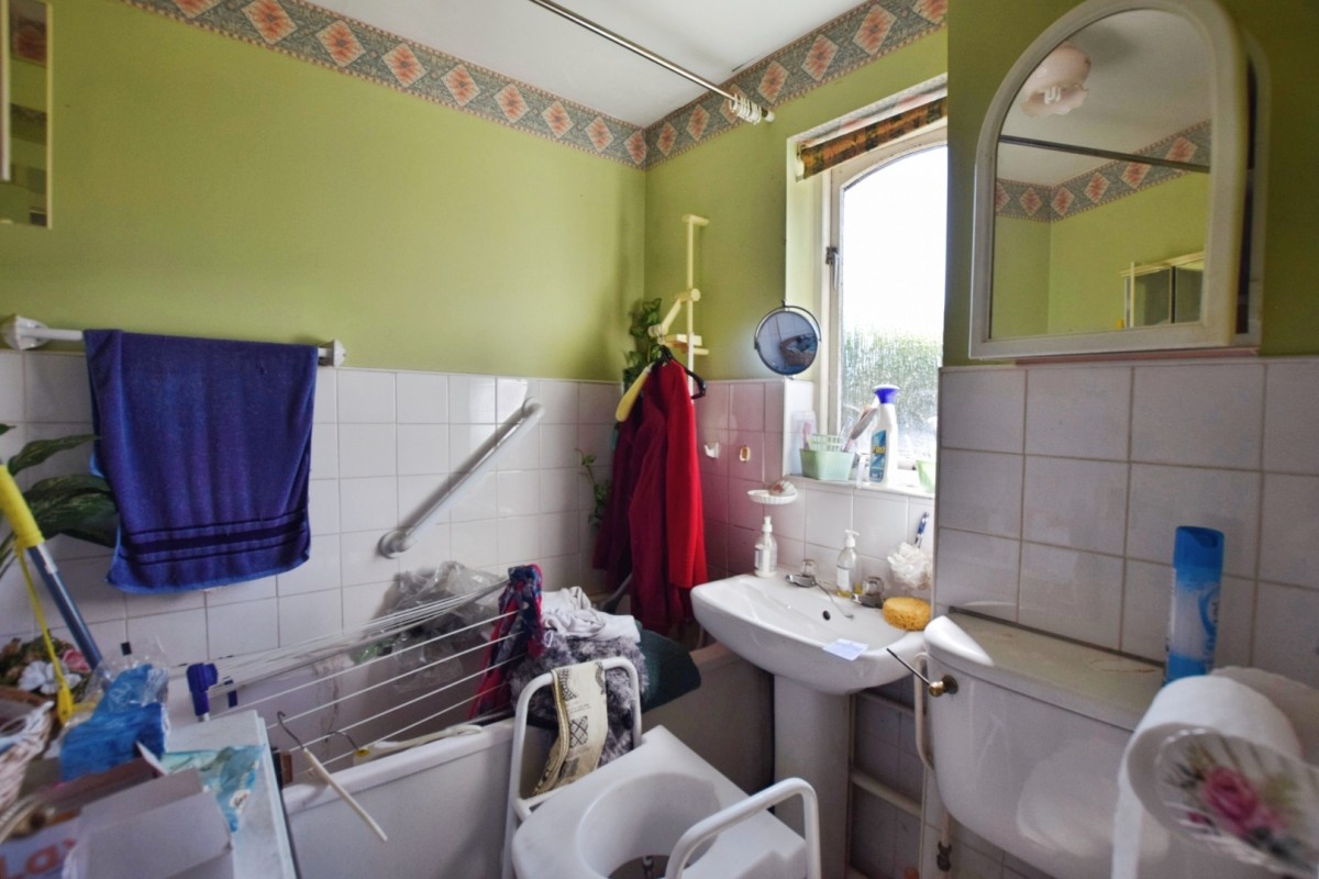 Vignoles Road, Romford, RM7