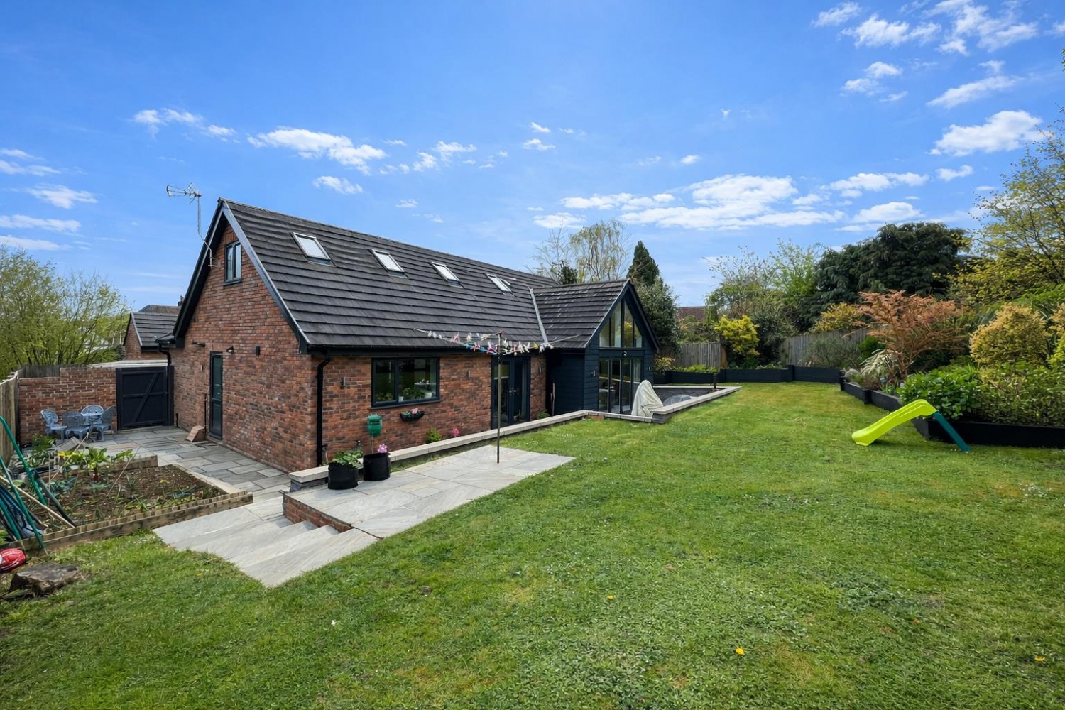 Woodland Avenue, Dursley, GL11 4EW