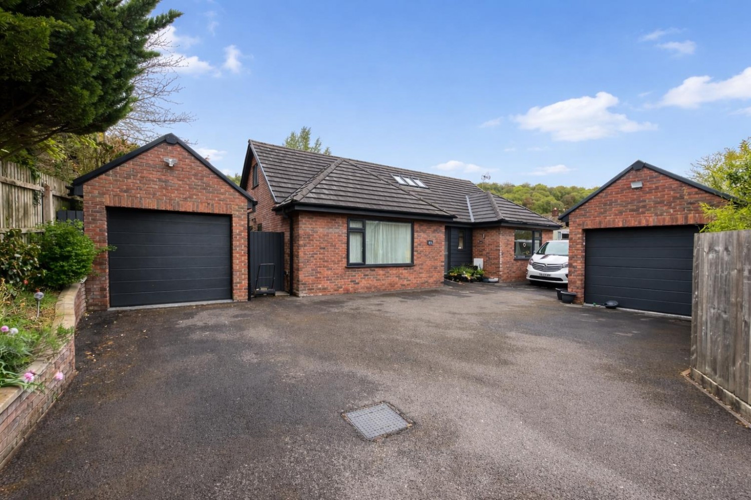 Woodland Avenue, Dursley, GL11 4EW