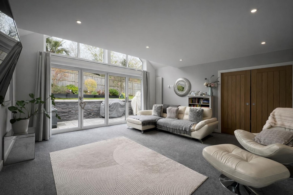 Woodland Avenue, Dursley, GL11 4EW