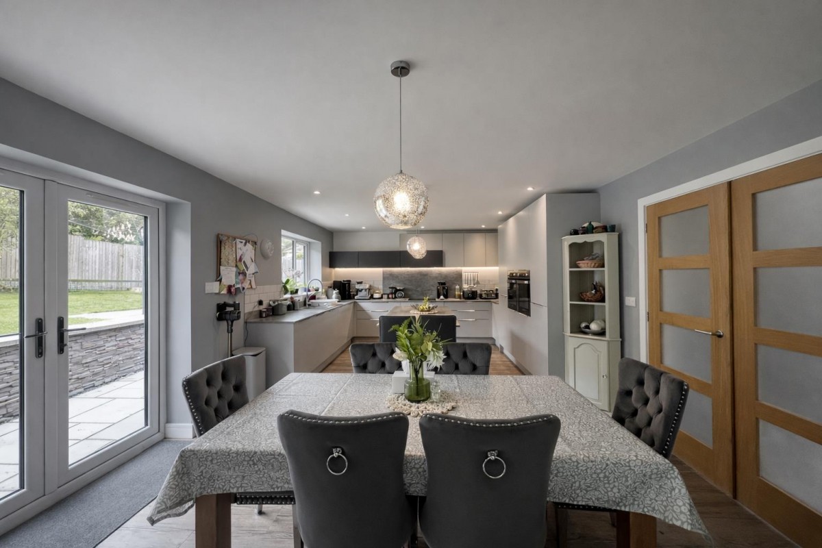 Woodland Avenue, Dursley, GL11 4EW