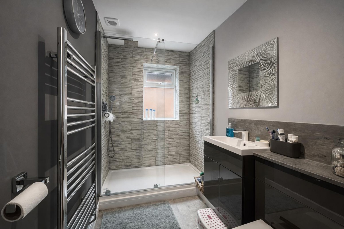 Woodland Avenue, Dursley, GL11 4EW