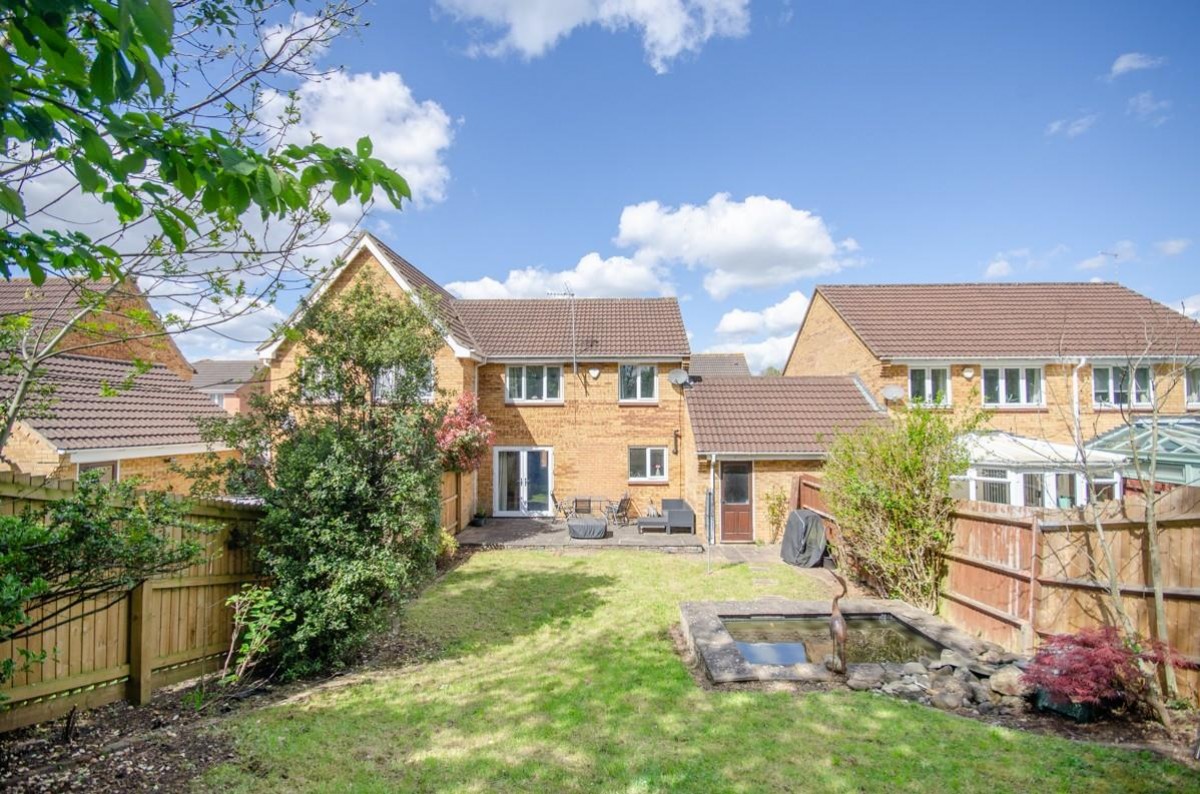 Elizabeth Way, Mangotsfield, Bristol, BS16 9LX