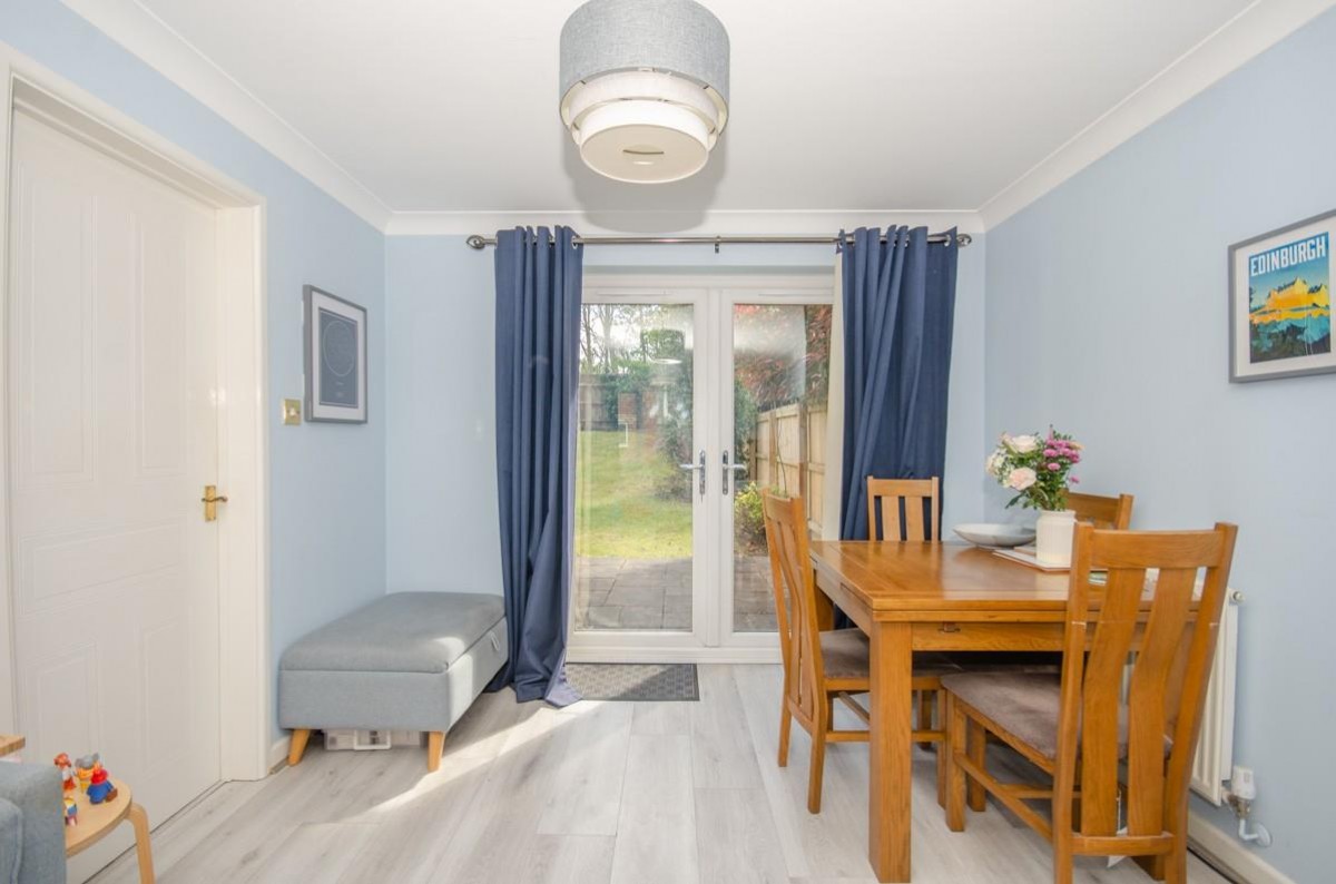 Elizabeth Way, Mangotsfield, Bristol, BS16 9LX