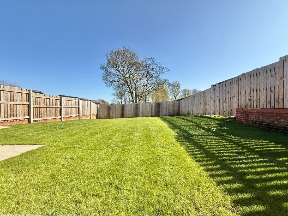 Paddock Close, Brierley