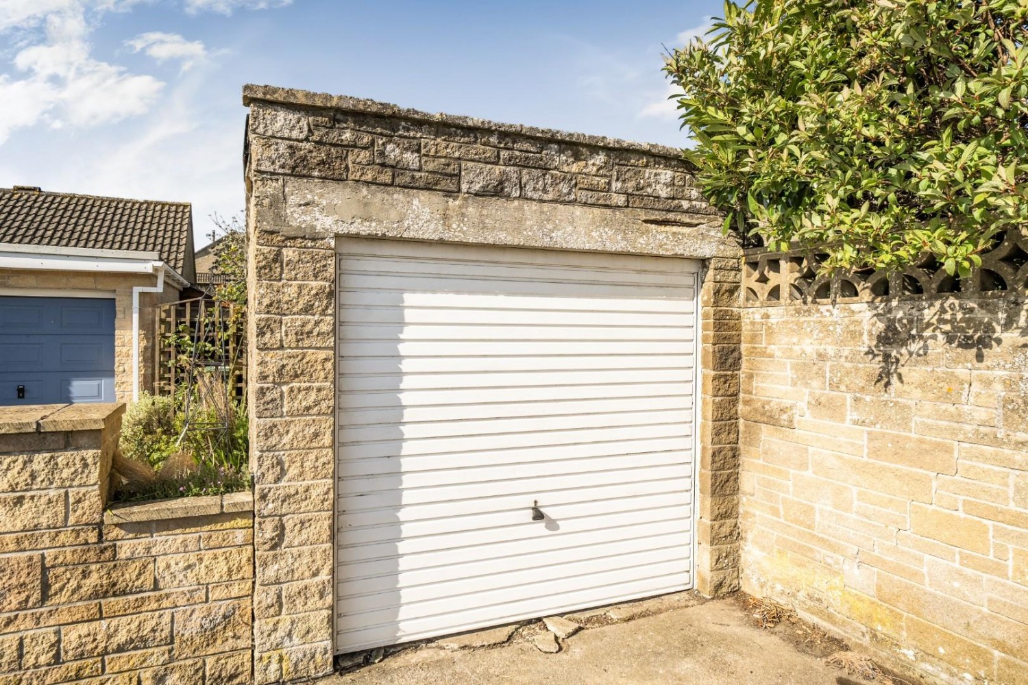 Bauntons Close, Milborne Port, Sherborne