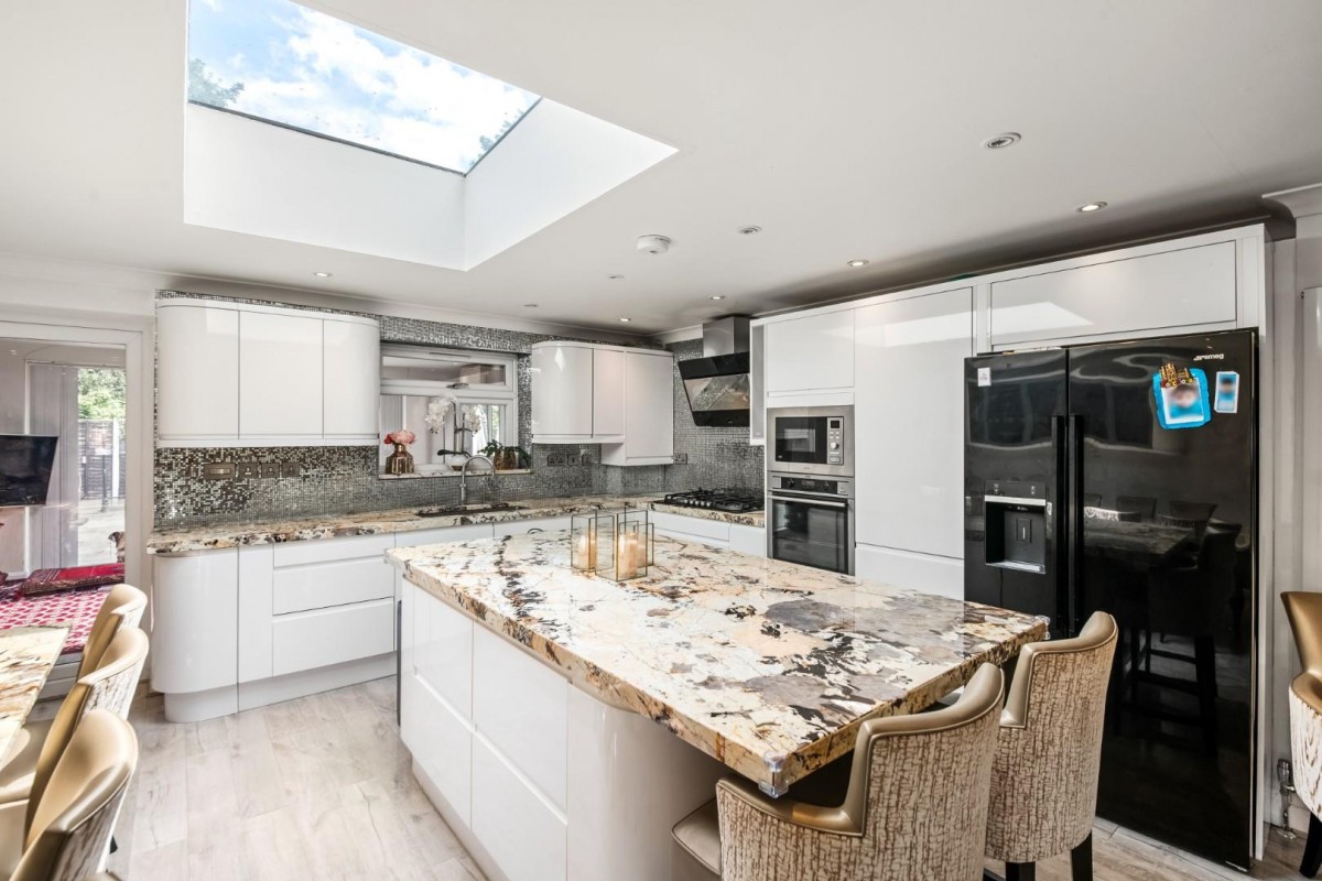 Larch Crescent, Hayes