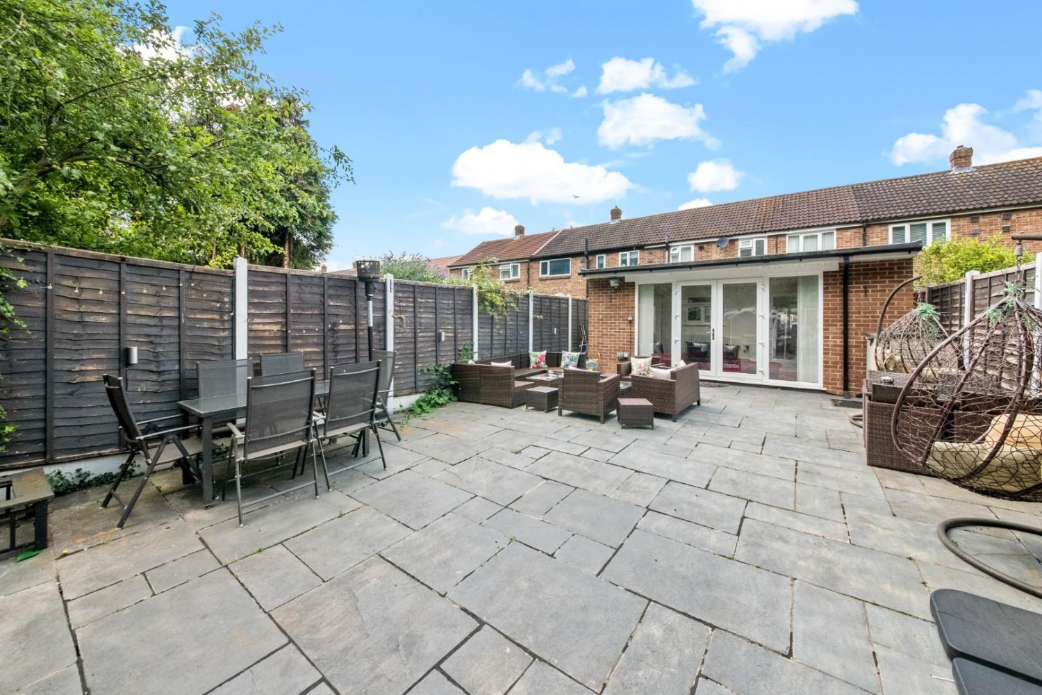 Larch Crescent, Hayes