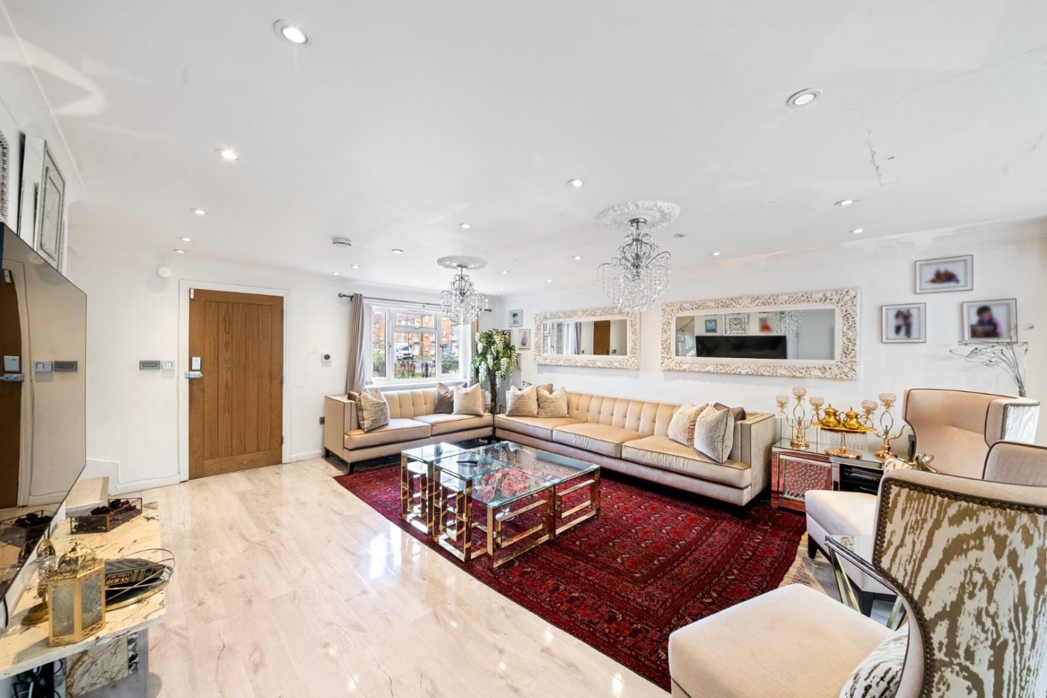 Larch Crescent, Hayes