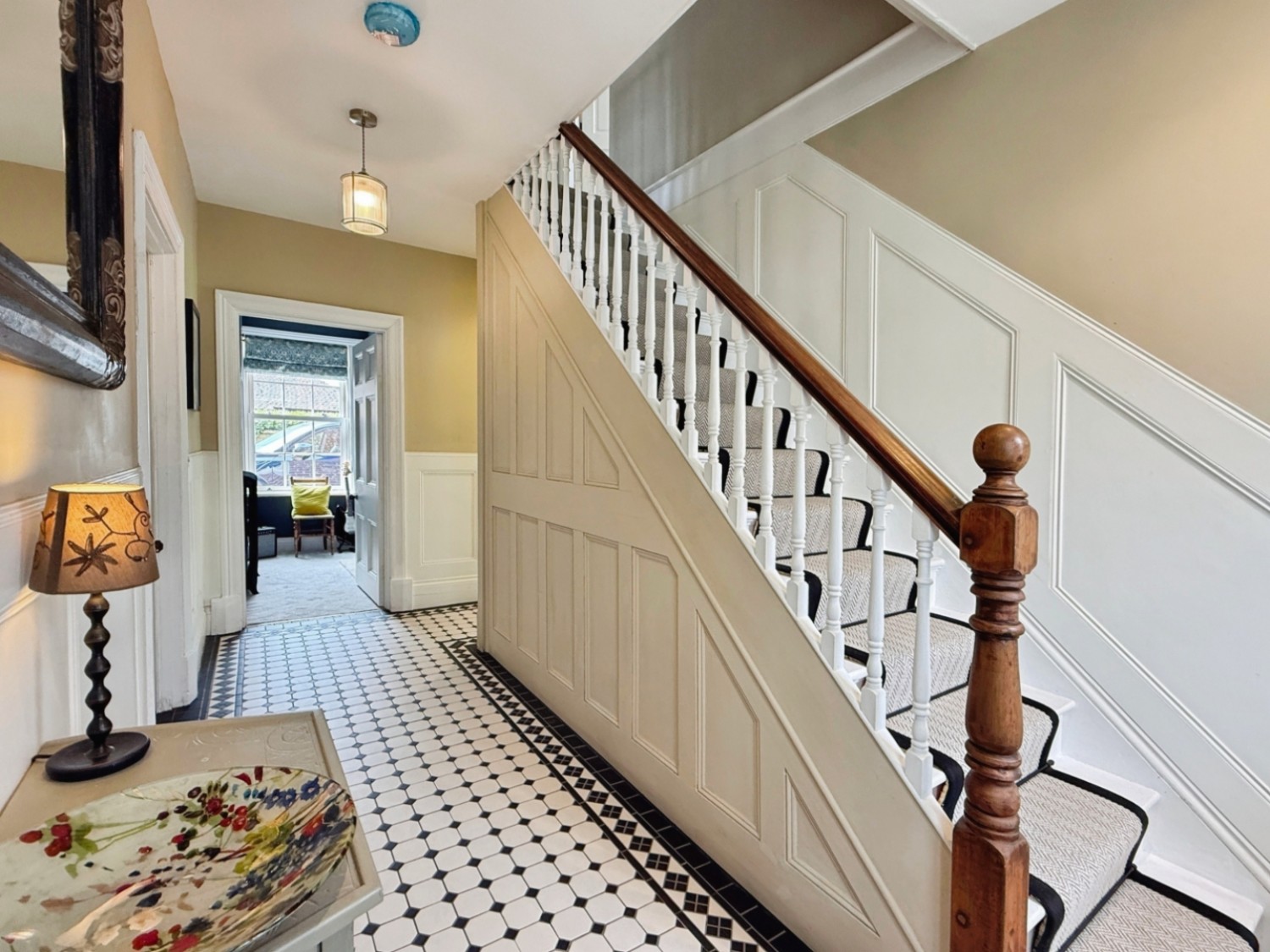 Laburnum Walk, Stonehouse