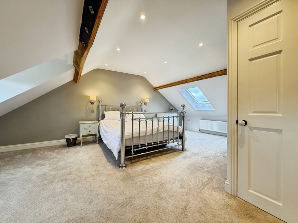 Laburnum Walk, Stonehouse