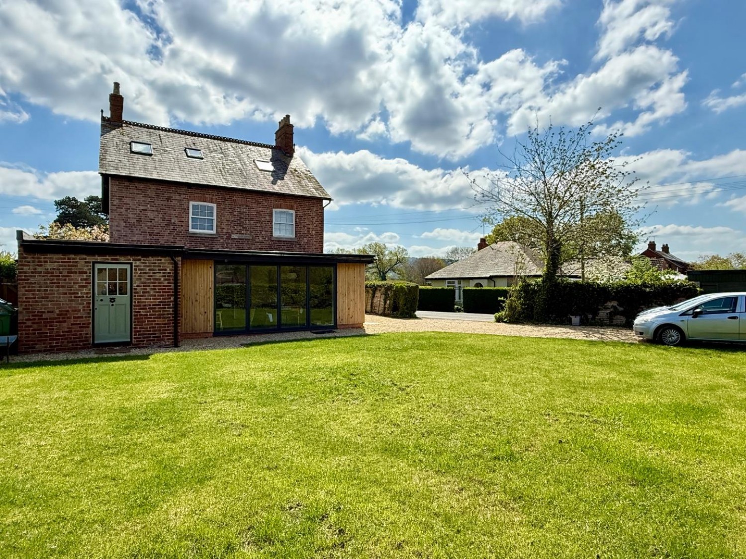 Laburnum Walk, Stonehouse