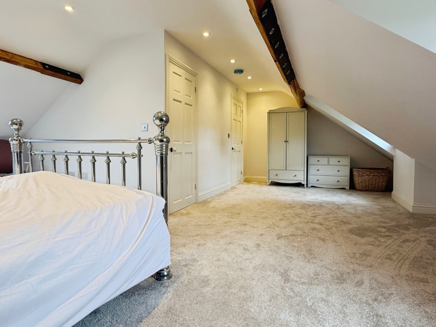 Laburnum Walk, Stonehouse