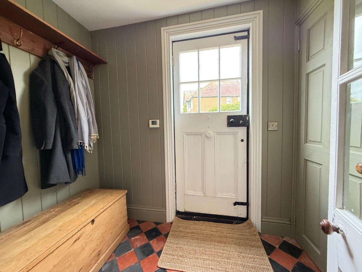 Laburnum Walk, Stonehouse