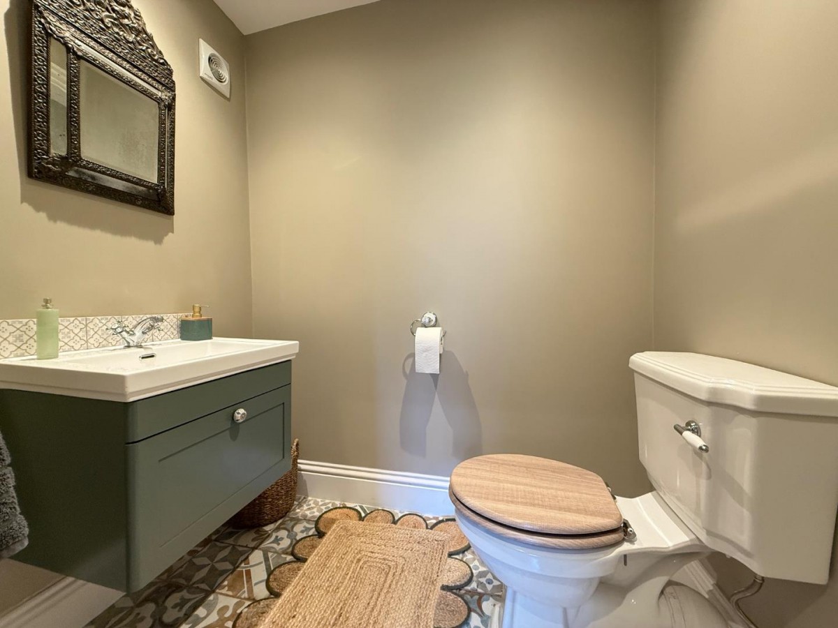 Laburnum Walk, Stonehouse