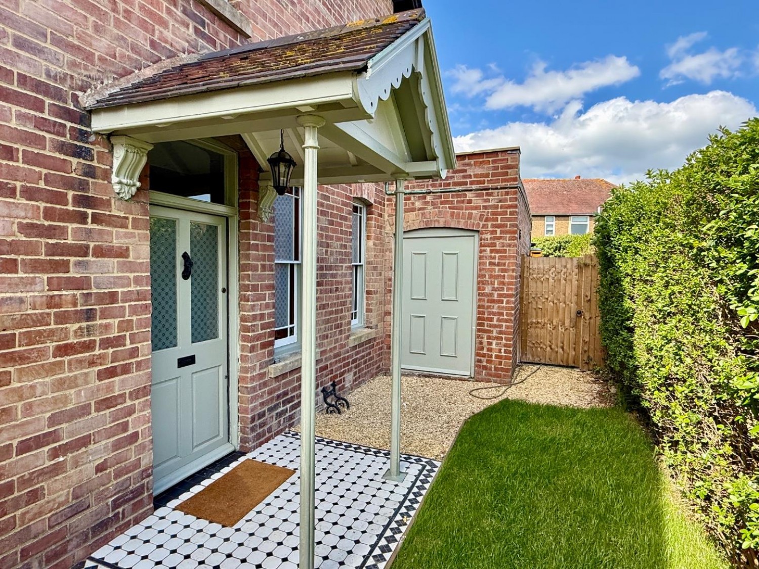 Laburnum Walk, Stonehouse