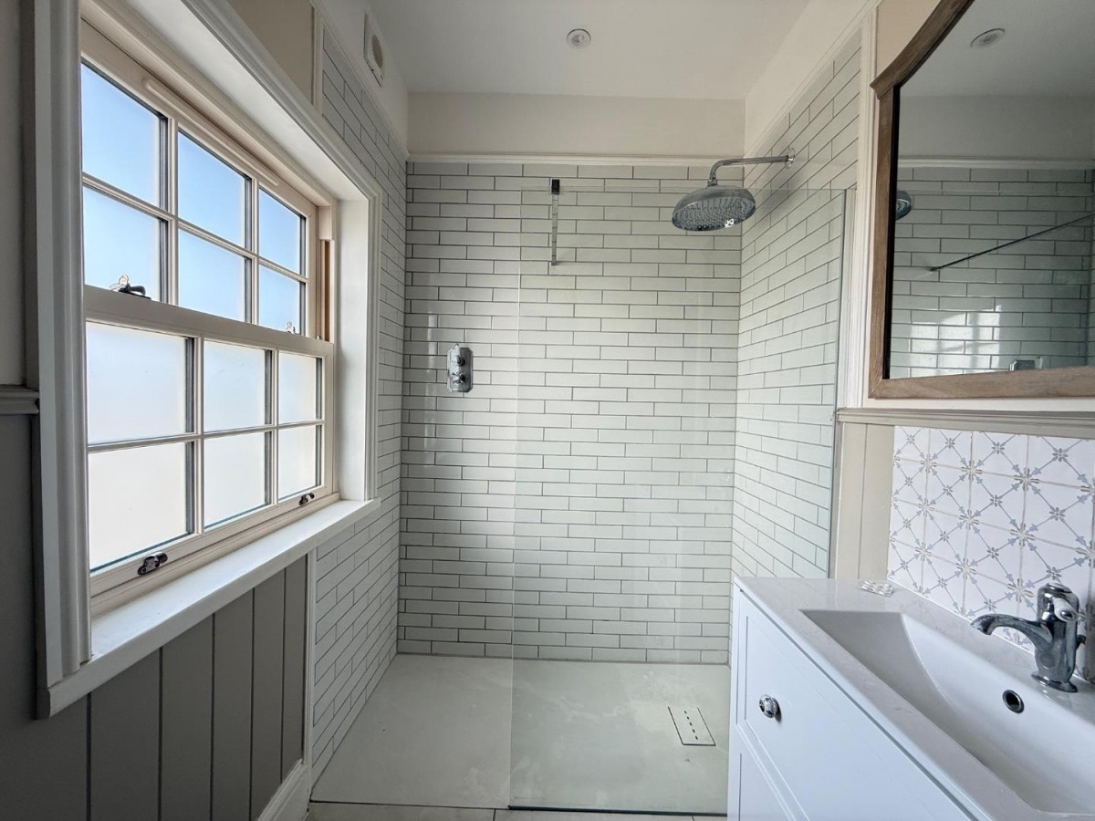 Laburnum Walk, Stonehouse