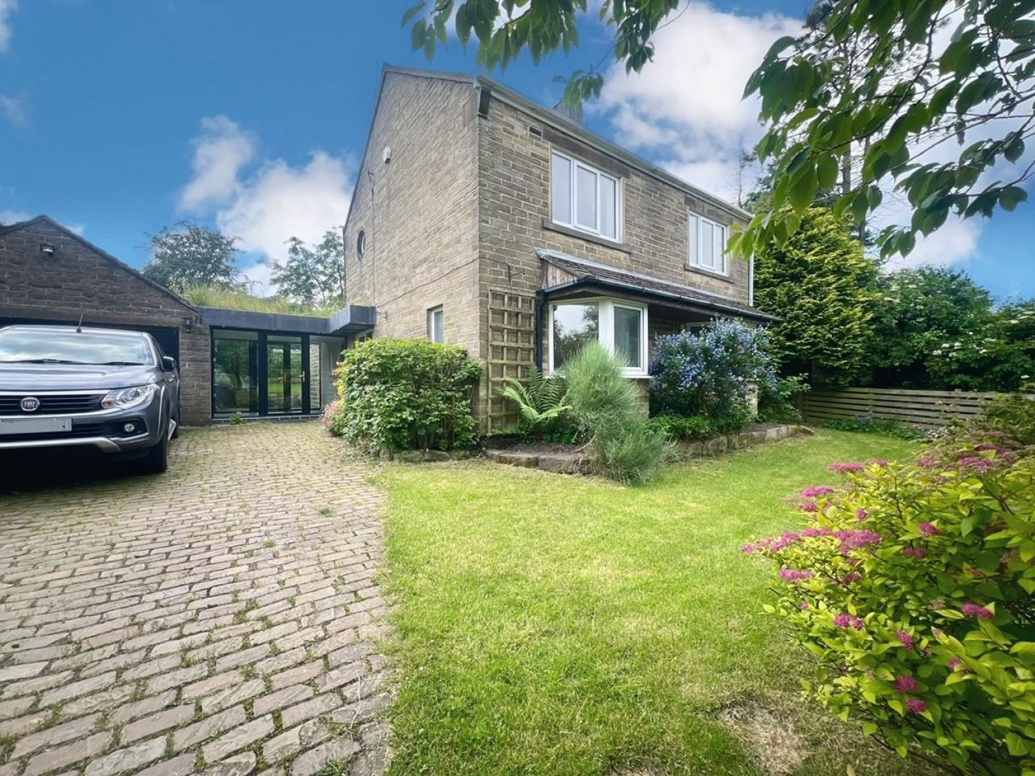 Stone Moor Road, Bolsterstone, Sheffield, S36 3ZN