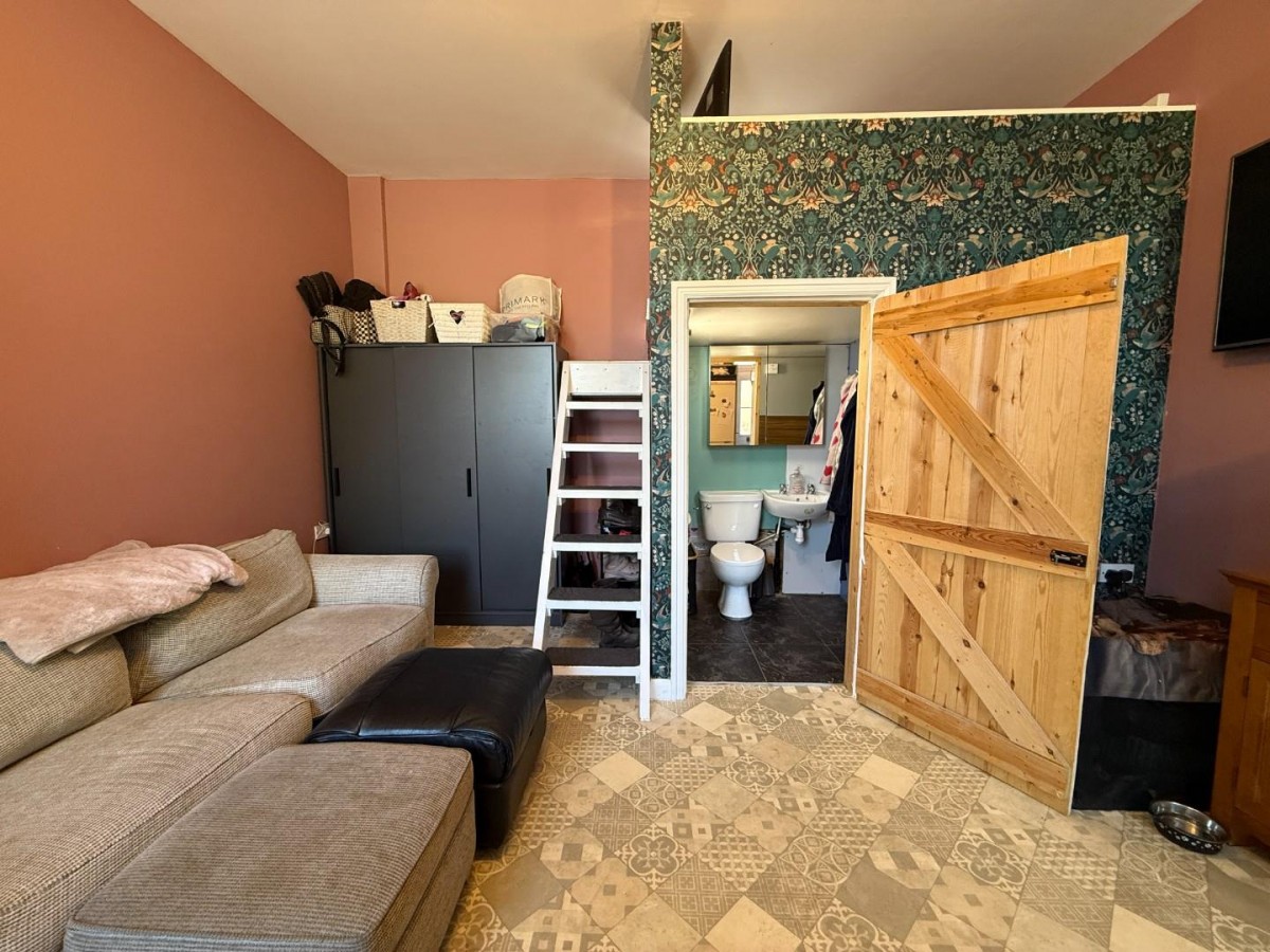 Low Mill Lane, Dewsbury