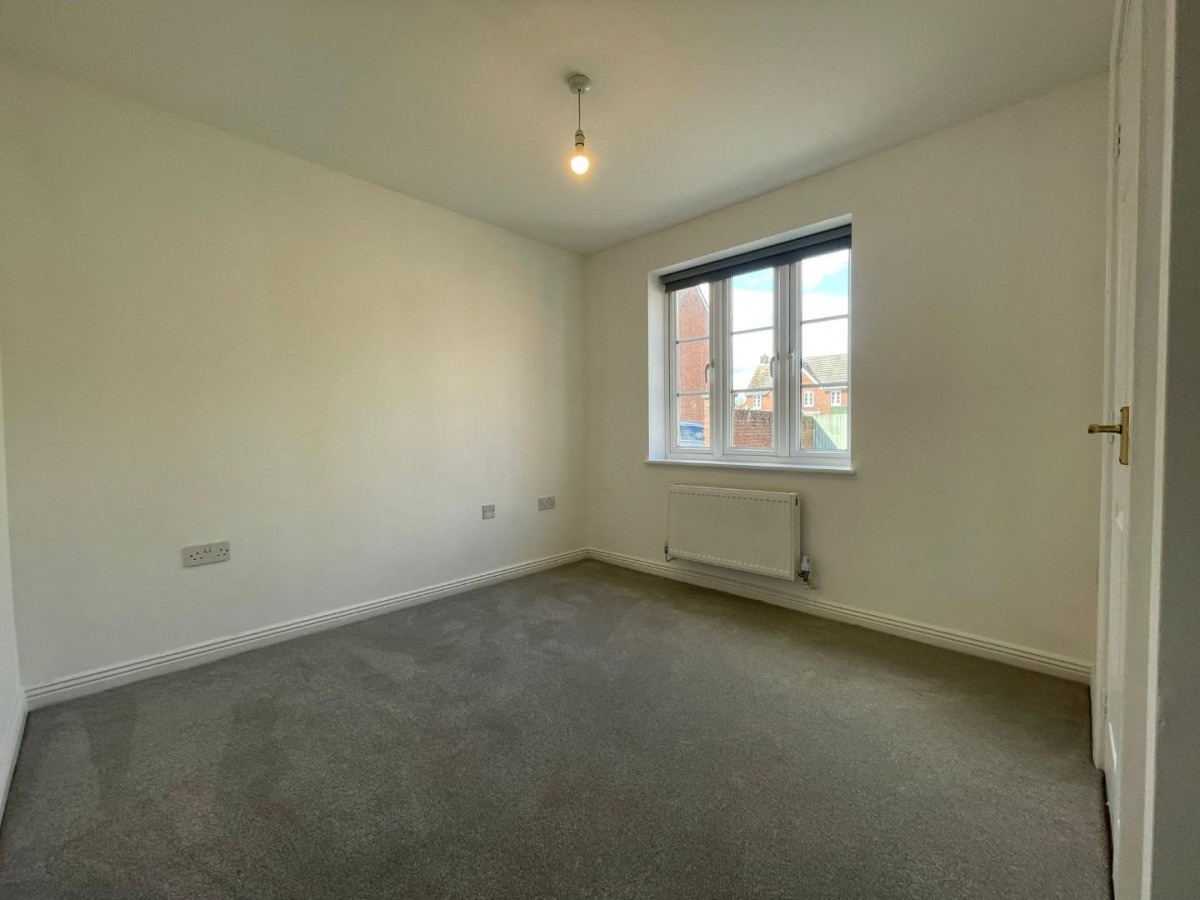 Castle Stream Court, Dursley, GL11 5GN