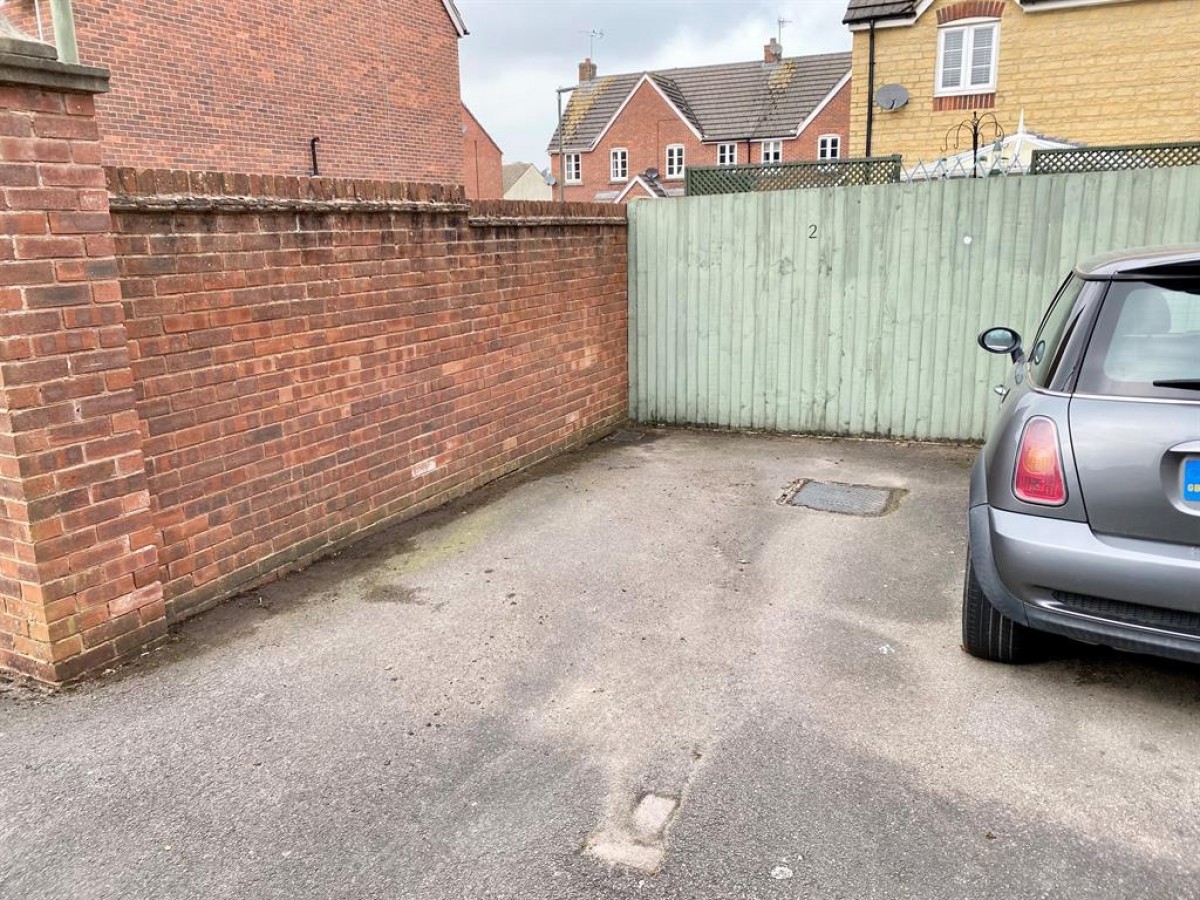 Castle Stream Court, Dursley, GL11 5GN