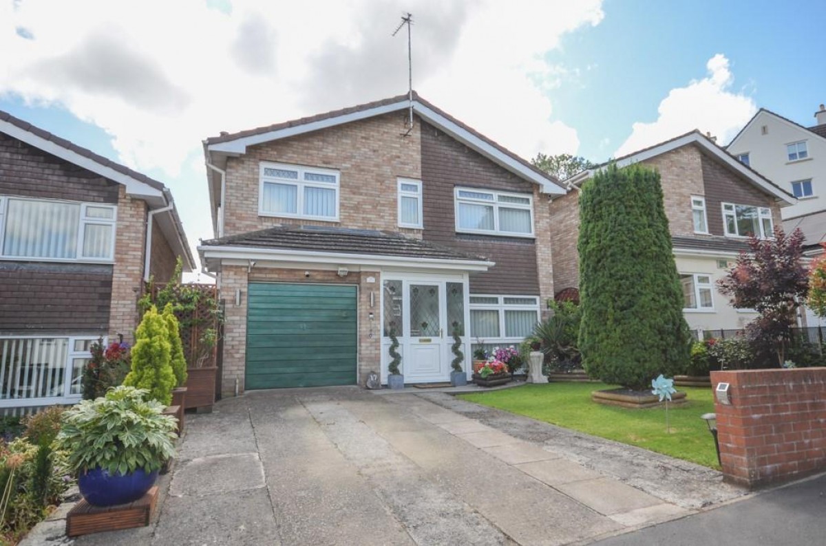 Stockwell Close, Mangotsfield, Bristol, BS16 6XB