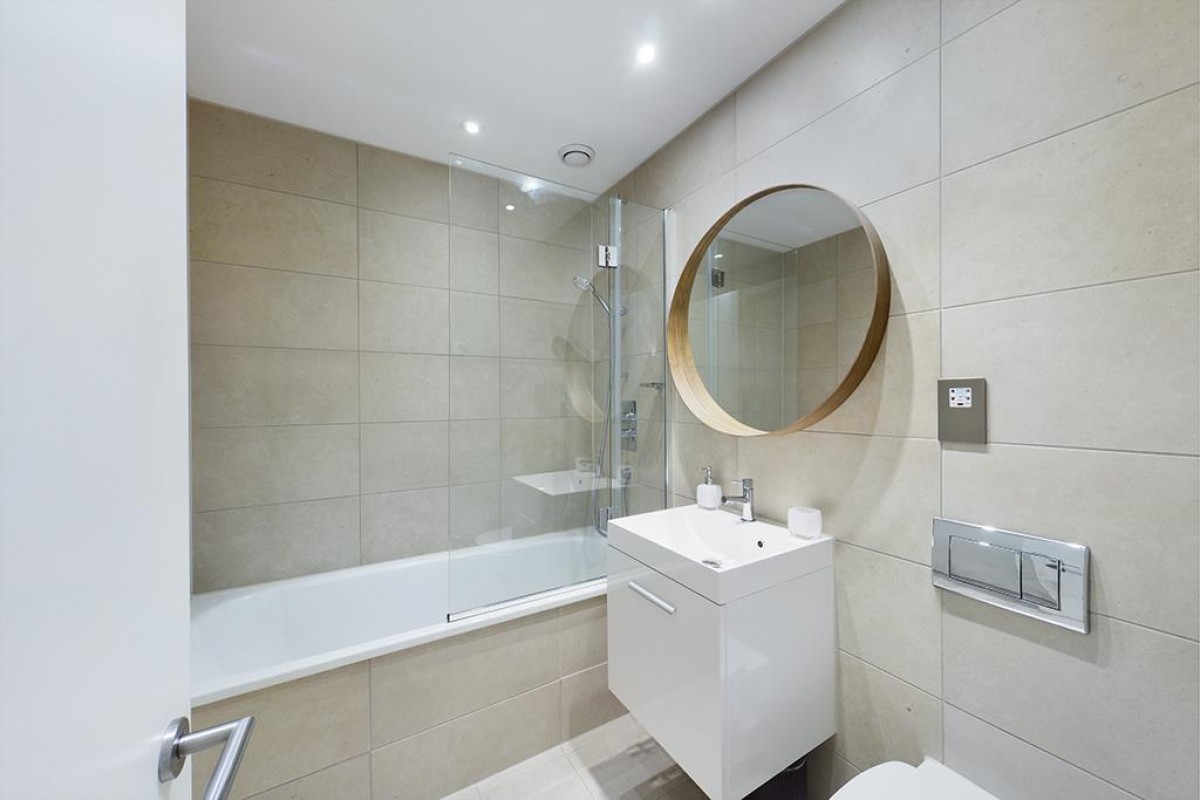 The Hawkins Tower, Admirals Quay Ocean Way, Southampton