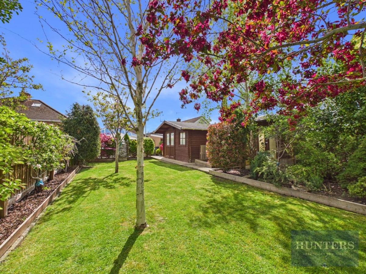 Salisbury Avenue, Warden Hill, Cheltenham