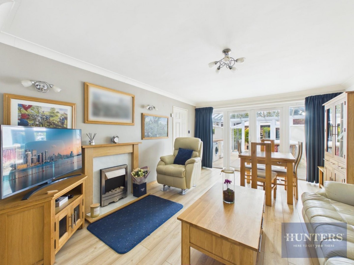 Salisbury Avenue, Warden Hill, Cheltenham